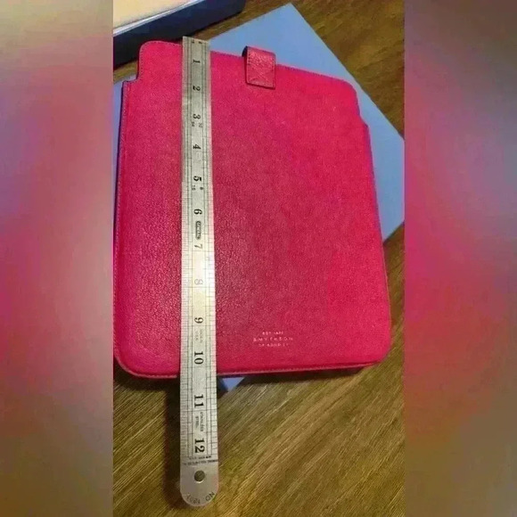 Smythson London leather iPad case - Picture 6 of 10